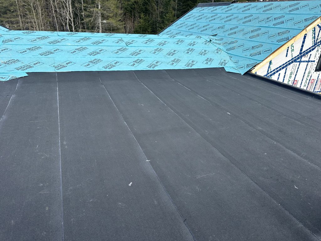 Flat Roof Repair Cost in Toronto: What to Expect in 2025